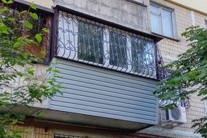 Балкон "под ключ" с обшивкой пластиком в Днепре фото