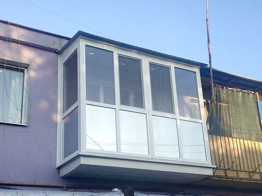 Купити Балкон пластиковий французький WDS, 3000х2500