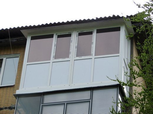 Купити Балкон пластиковий французький REHAU, 0,8*3*0,8
Балкон пластиковий французький REHAU 60, 2 створки, склопакет 1-но камерний Балкон Ф - 0,8*3*0,8. REHAU фото